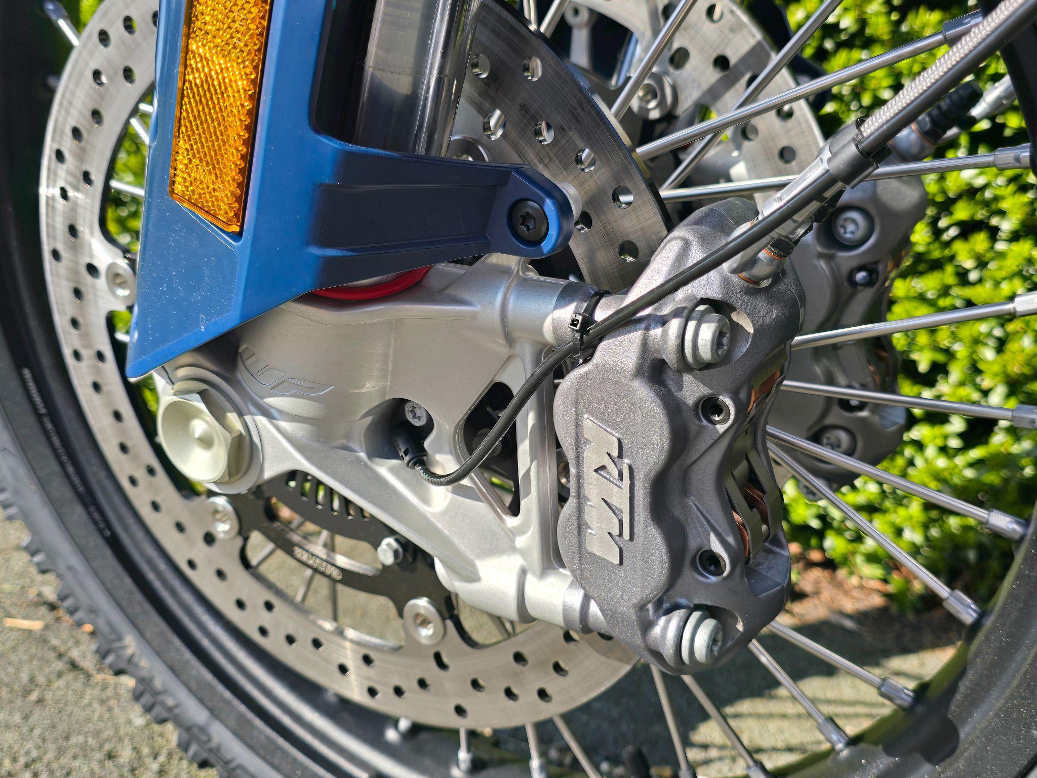 SOLD 2025 KTM 890 R Euro 5